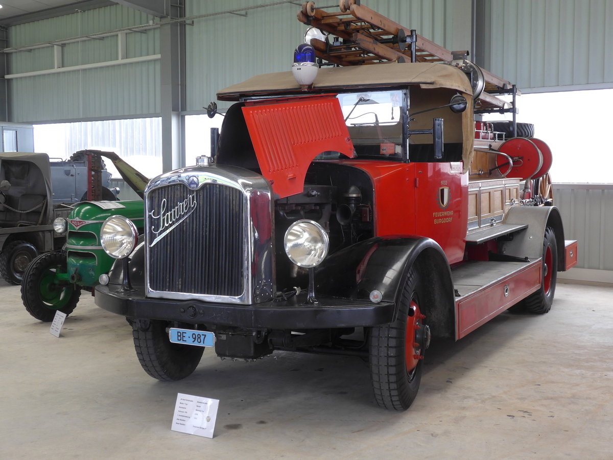 (171'559) - Feuerwehr, Burgdorf - BE 987 - Saurer am 4. Juni 2016 in Lyssach, Garage Lorenz