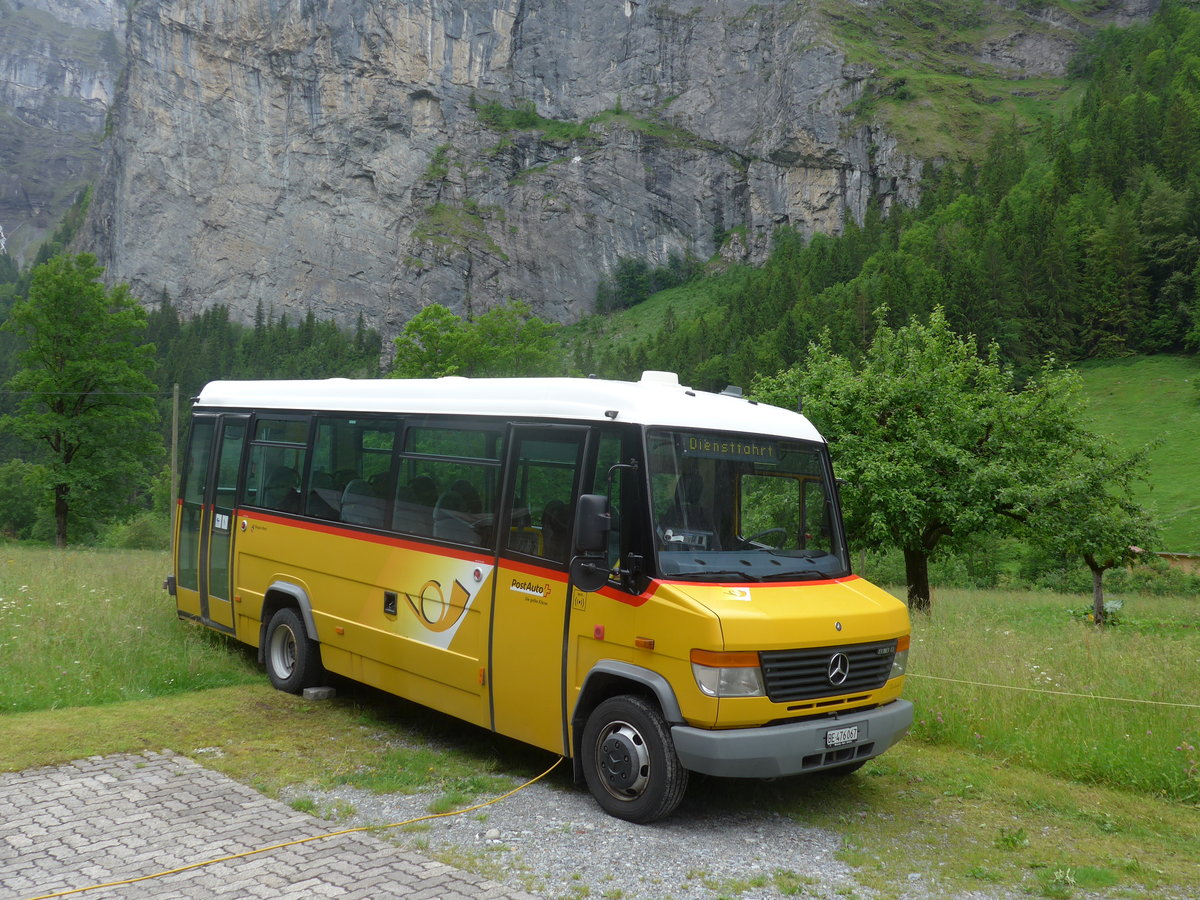 (171'723) - PostAuto Bern - BE 476'067 - Mercedes/UNVI (ex Schmocker, Stechelberg Nr. 4; ex PostAuto Bern Nr. 421) am 12. Juni 2016 in Stechelberg, Garage