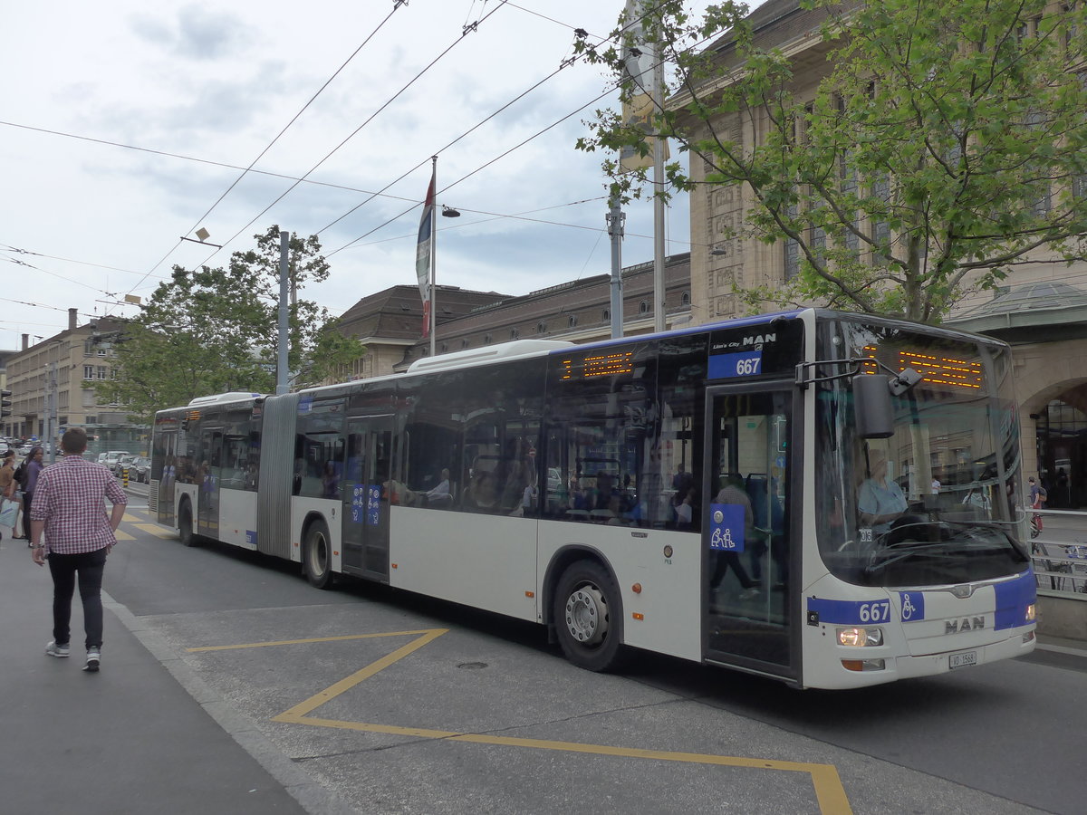 (172'144) - TL Lausanne - Nr. 667/VD 1568 - MAN am 25. Juni 2016 beim Bahnhof Lausanne