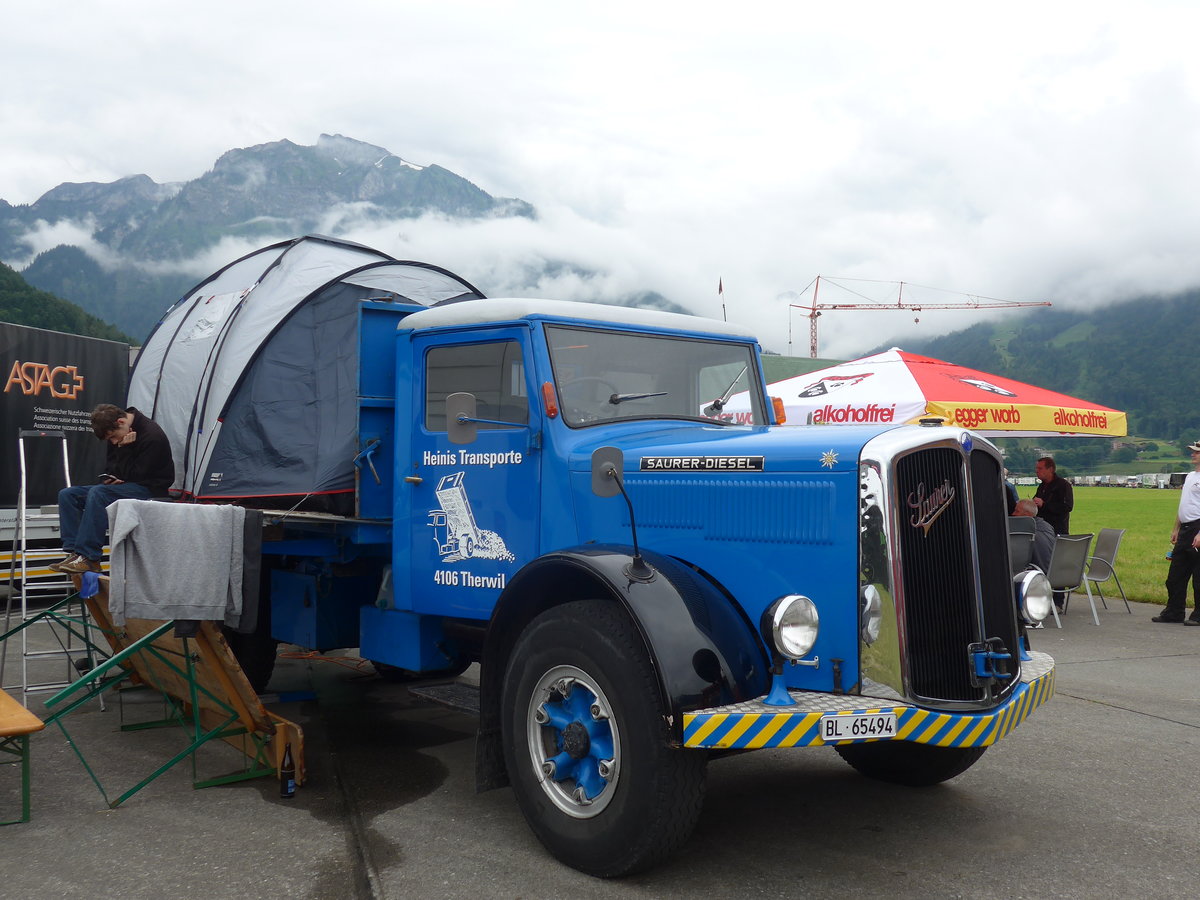 (172'462) - Heinis Transporte, Therwil - BL 65'494 - Saurer am 26. Juni 2016 in Interlaken, Flugplatz