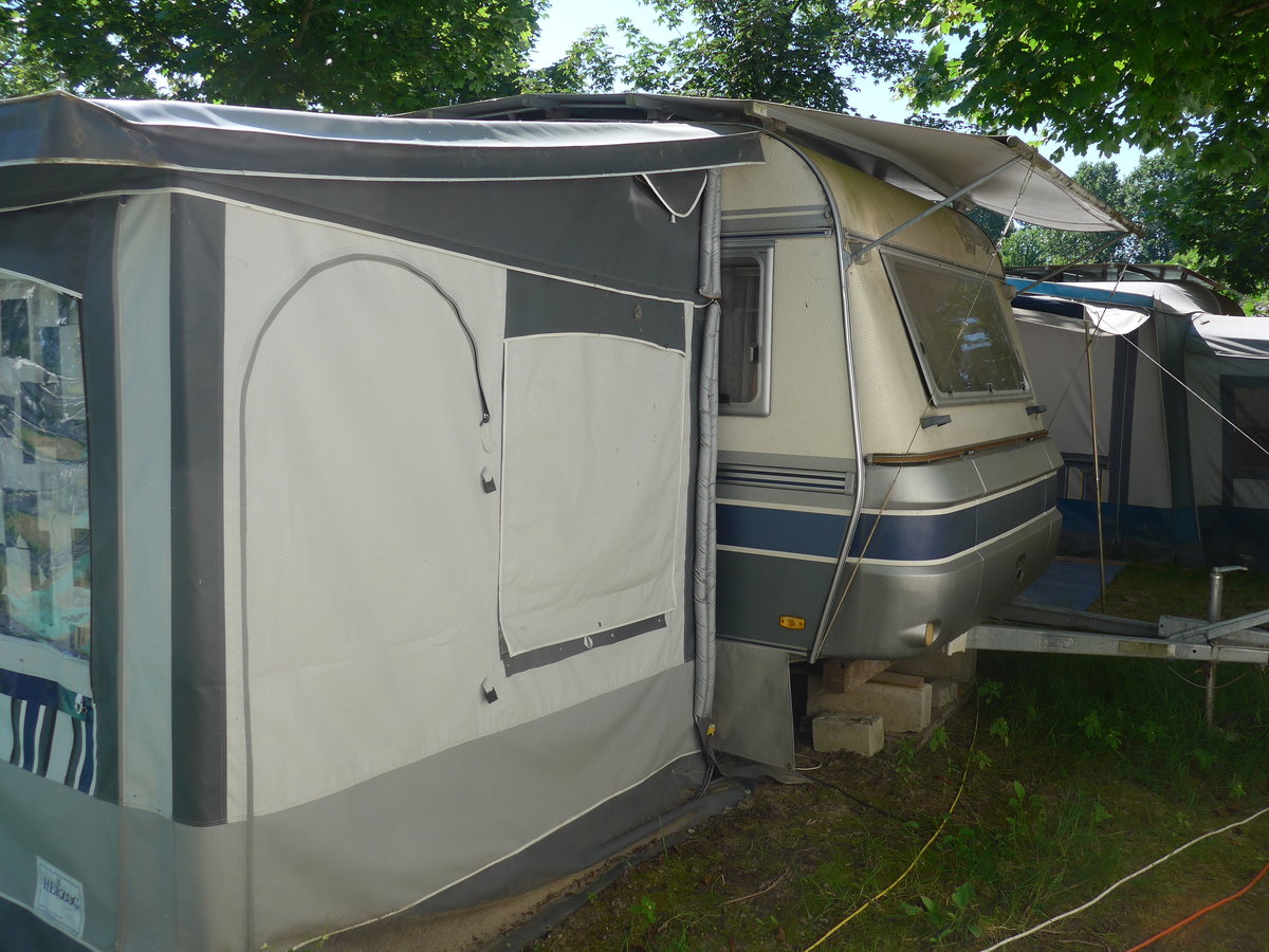 (172'811) - Wohnwagen Fendt am 10. Juli 2016 in Yvonand, Camping de la Menthue