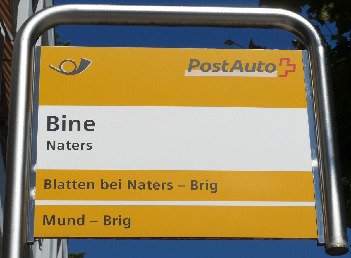 (173'678) - PostAuto-Haltestellenschild - Naters, Bine - am 7. August 2016