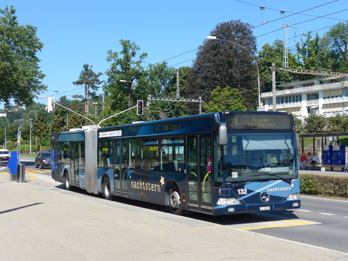 (173'741) - VBL Luzern - Nr. 132/LU 15'075 - Mercedes am 8. August 2016 in Luzern, Verkehrshaus