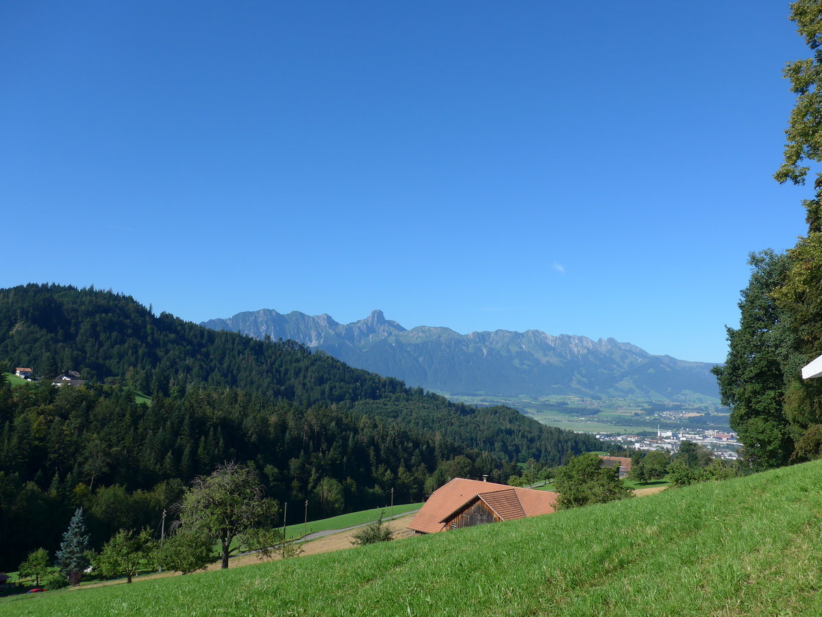 (173'904) - Aussicht auf die Stockhornkette am 14. August 2016 von unter den Linden bei Steffisburg