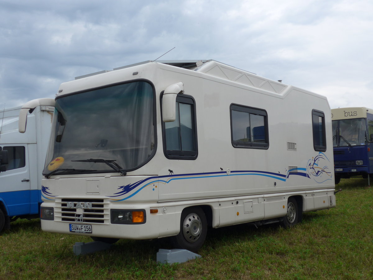 (174'041) - MAN - SW-F 156 - am 20. August 2016 in Bsingen, Bahnhof