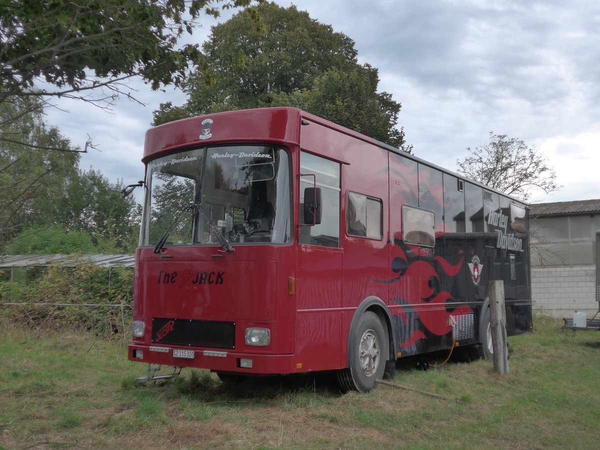 (174'081) - FBW - SZ 115'320 - am 20. August 2016 in Bsingen, Bahnhof