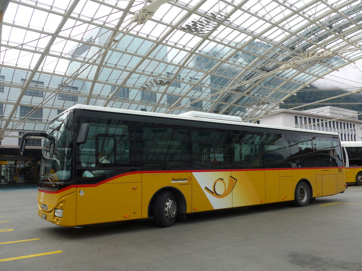 (174'140) - PostAuto Graubnden - GR 170'436 - Iveco am 21. August 2016 in Chur, Postautostation