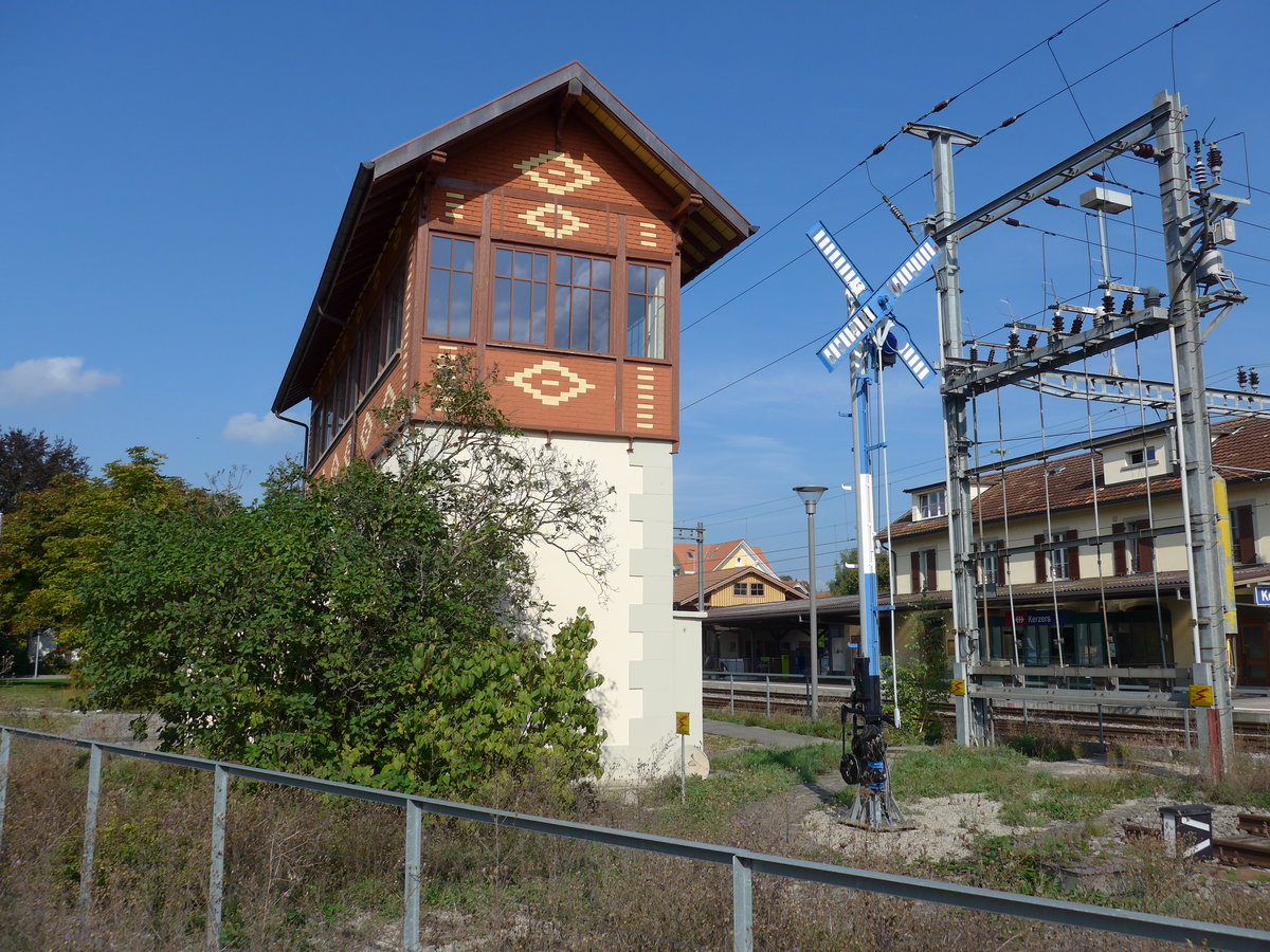 (175'232) - Altes Stellwerk am 26. September 2016 in Kerzers