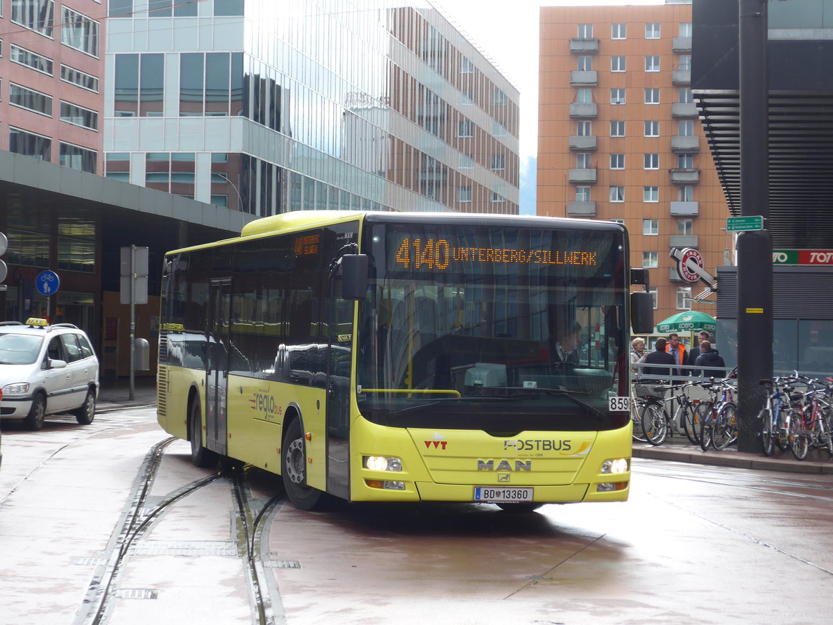 (175'772) - PostBus - BD 13'360 - MAN am 18. Oktober 2016 beim Bahnhof Innsbruck