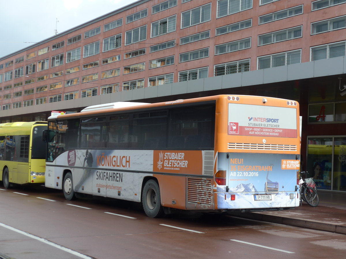 (175'776) - IVB Innsbruck - Nr. 711/I 711 IVB - Mercedes am 18. Oktober 2016 beim Bahnhof Innsbruck