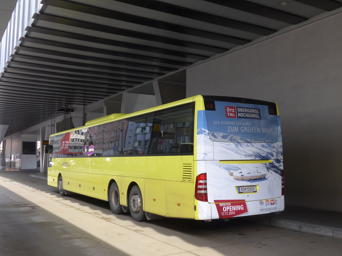 (175'839) - PostBus - BD 13'626 - Mercedes am 18. Oktober 2016 beim Bahnhof Innsbruck