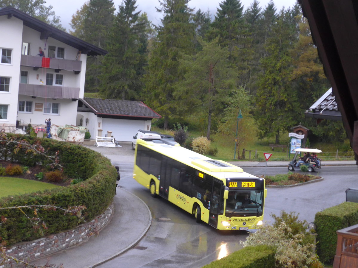 (175'997) - ZVB Jenbach - SZ 123 ZP - Mercedes am 19. Oktober 2016 in Pertisau, Karwendeltler