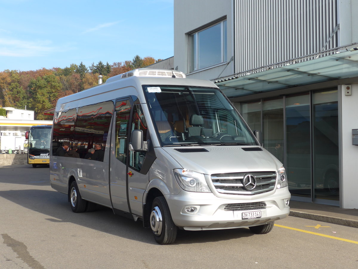 (176'529) - EvoBus, Kloten - ZH 733'141 - Mercedes am 4. November 2016 in Kloten, EvoBus