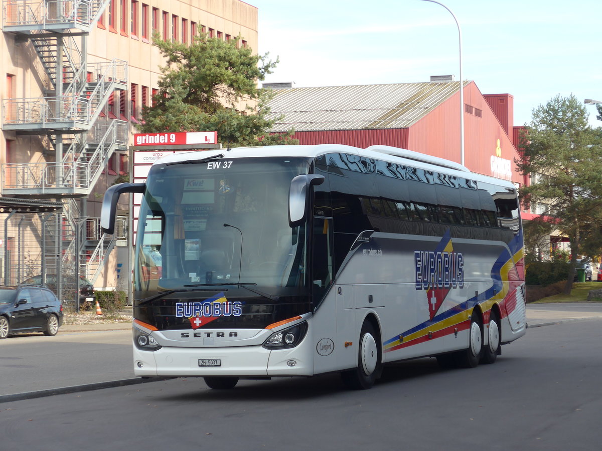 (176'531) - Welti-Furrer, Bassersdorf - Nr. 37/ZH 5037 - Setra am 4. November 2016 in Bassersdorf, Buszentrum Glattal