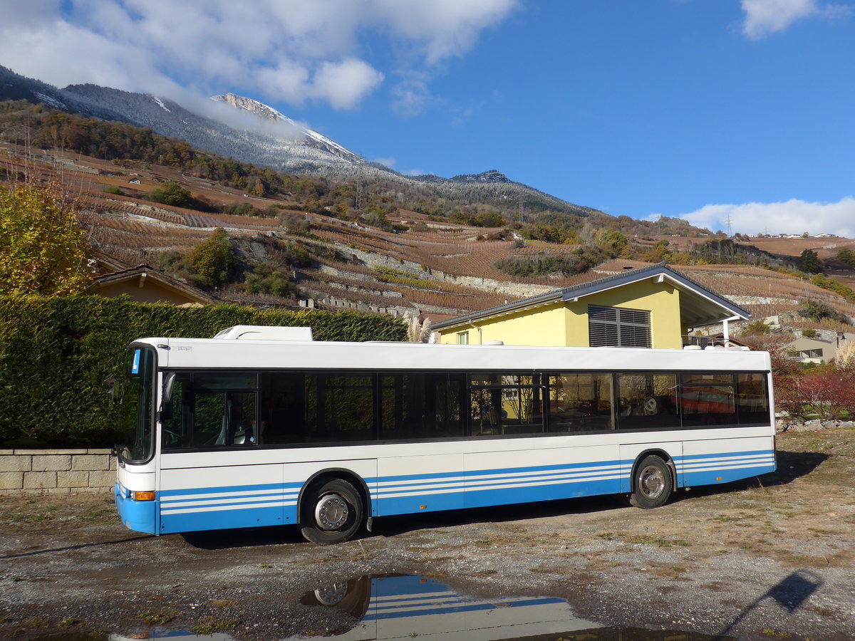 (176'618) - ??? - VS 55'899 - Volvo/Hess (ex RTB Altsttten Nr. 61; ex WilMobil, Wil Nr. 244; ex RTB Altsttten Nr. 34) am 12. November 2016 in Vtroz, Post