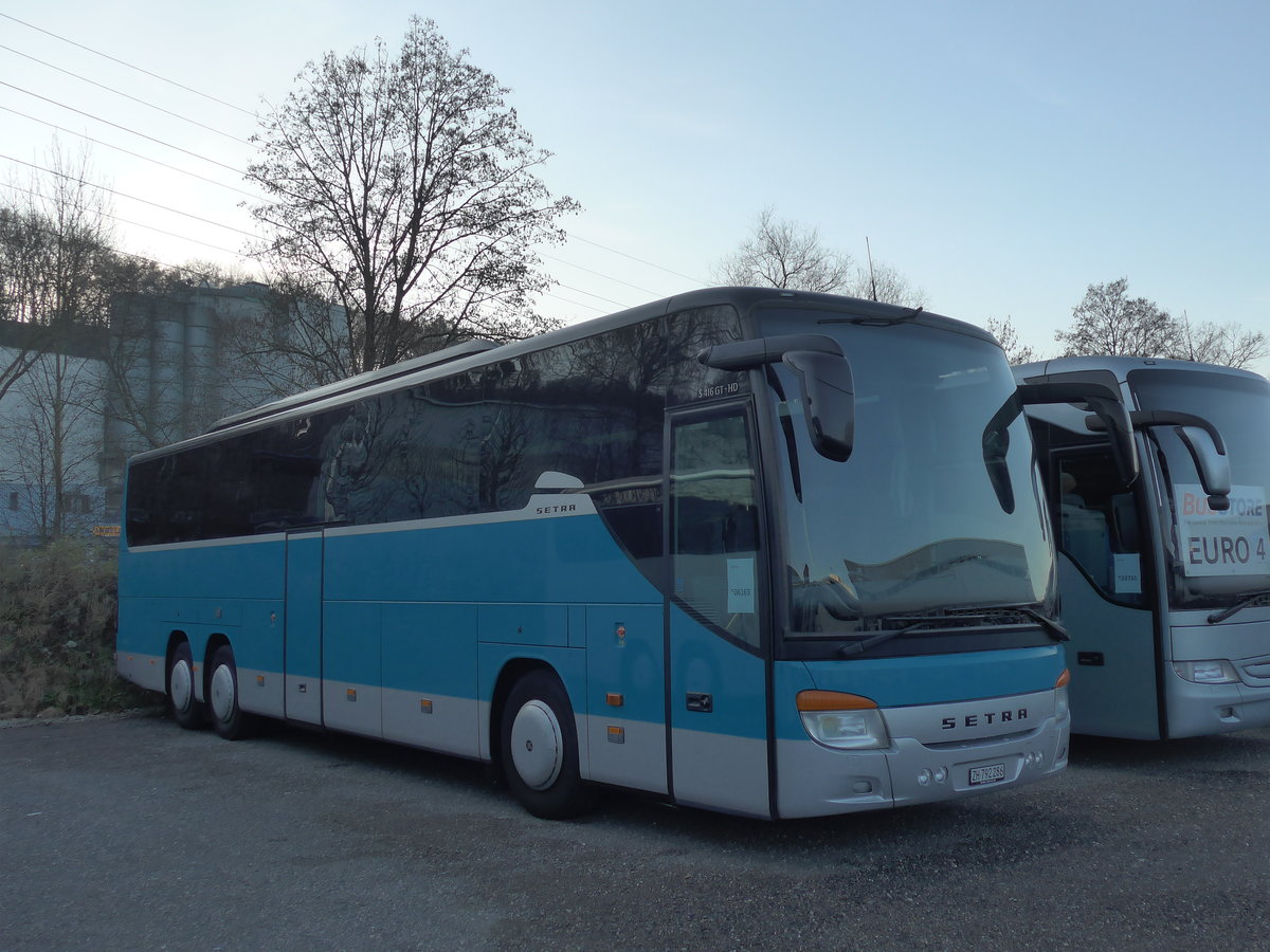 (176'979) - EvoBus, Kloten - ZH 792'286 - Setra am 6. Dezember 2016 in Kloten, EvoBus