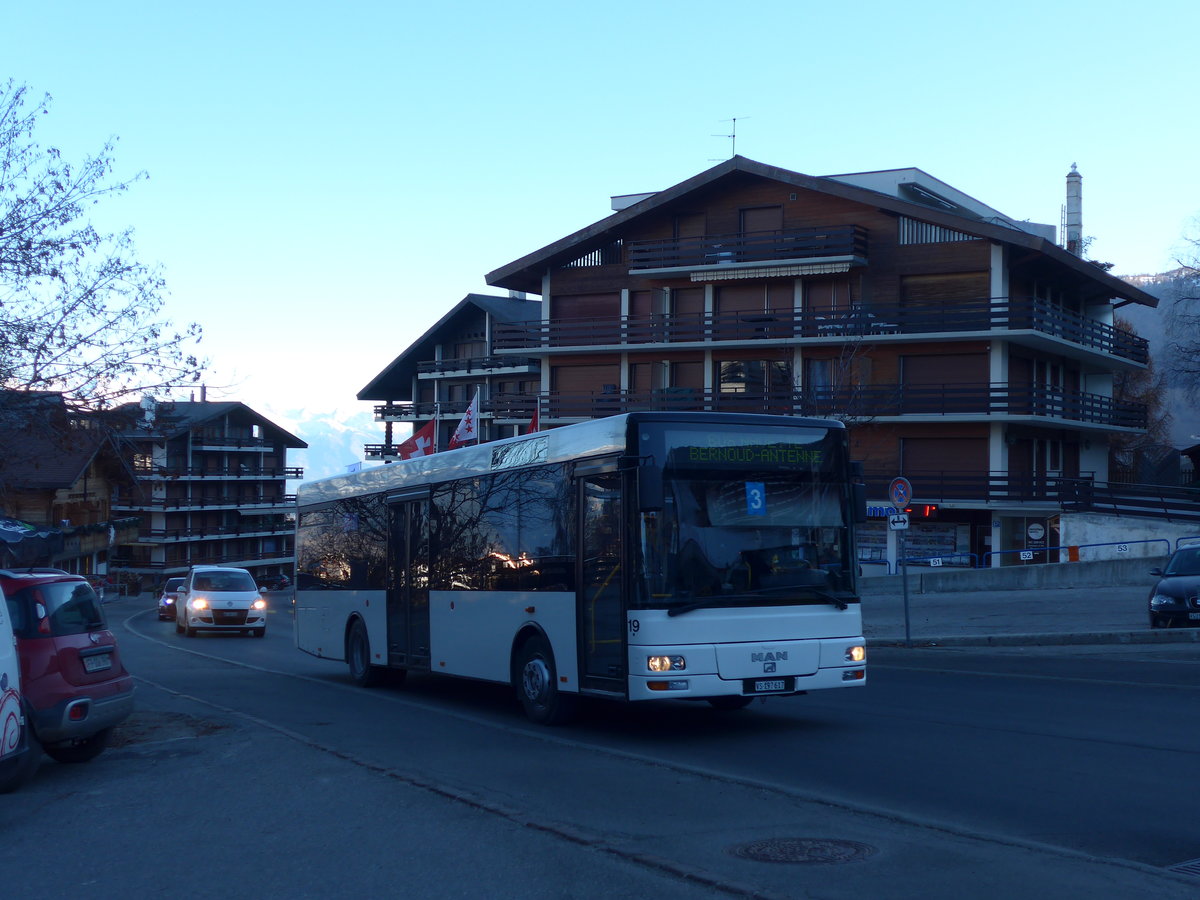 (177'247) - Lathion, Sion - Nr. 19/VS 197'617 - MAN/Gppel (ex Frhlich, Zrich Nr. 54) am 18. Dezember 2016 in Haute-Nendaz, Tlcabine