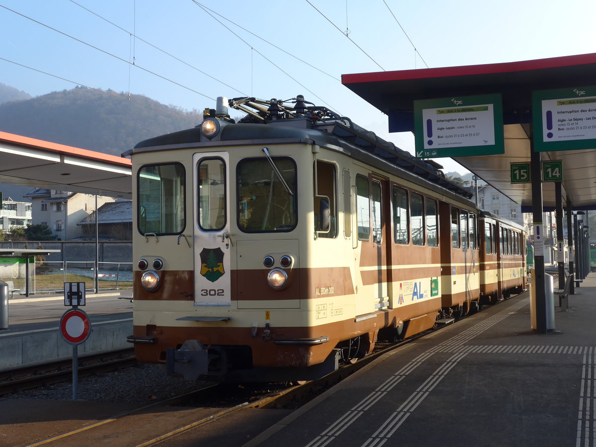 (177'535) - TPC-AL-Triebwagen - Nr. 302 - am 1. Januar 2017 im Bahnhof Aigle