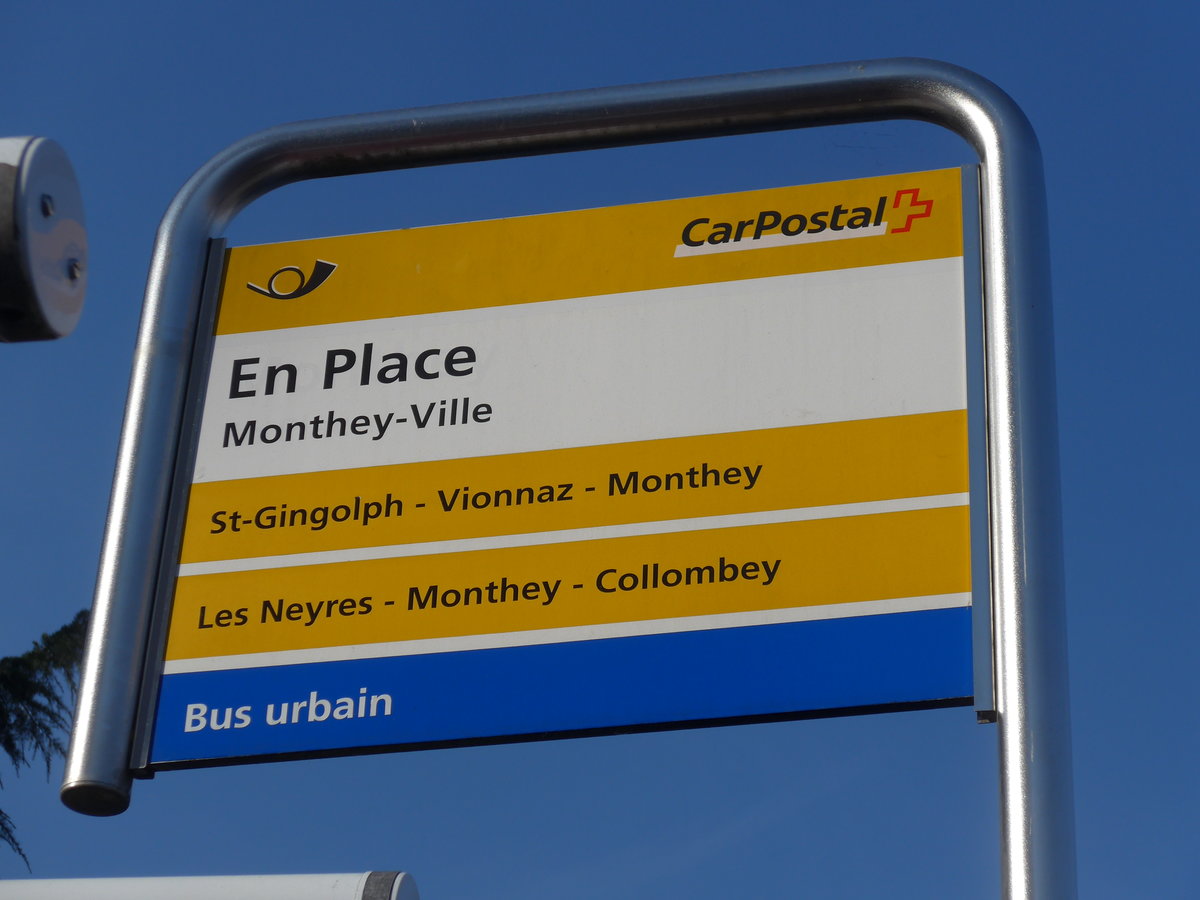 (177'581) - PostAuto-Haltestelle - Monthey-Ville, En Place - am 2. Januar 2017