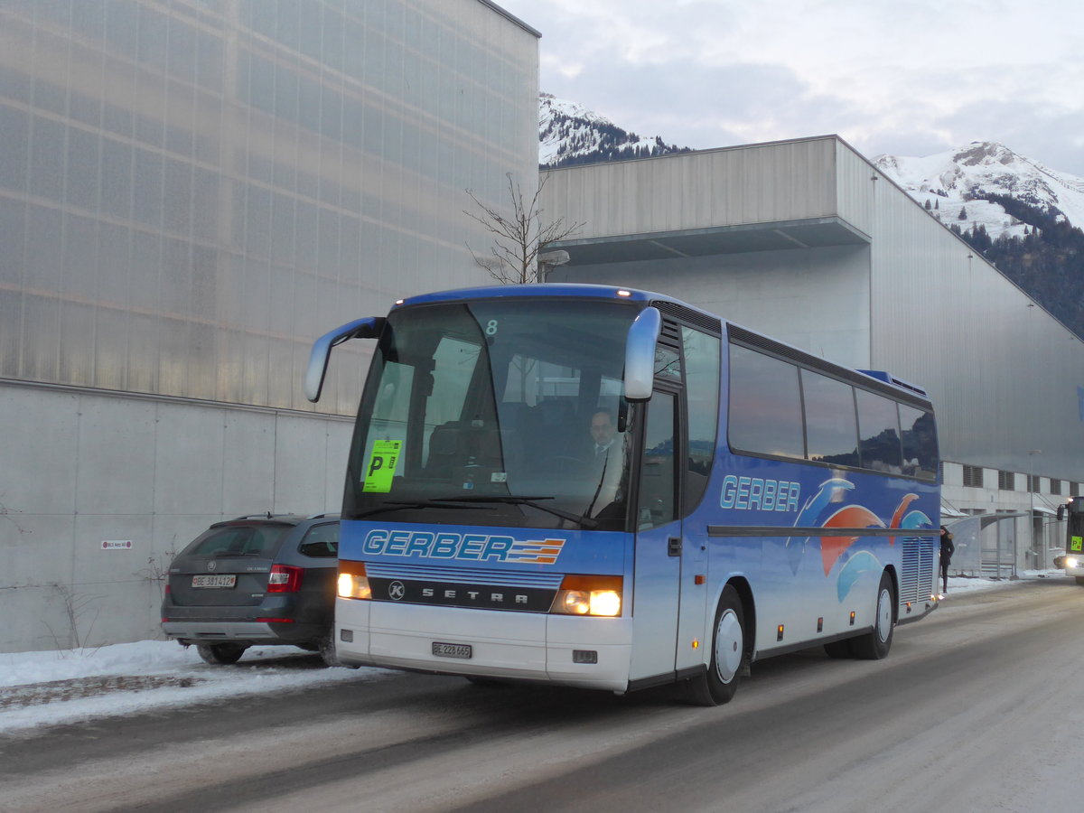 (177'616) - Gerber, Roggwil - Nr. 8/BE 228'665 - Setra am 7. Januar 2017 beim Bahnhof Frutigen