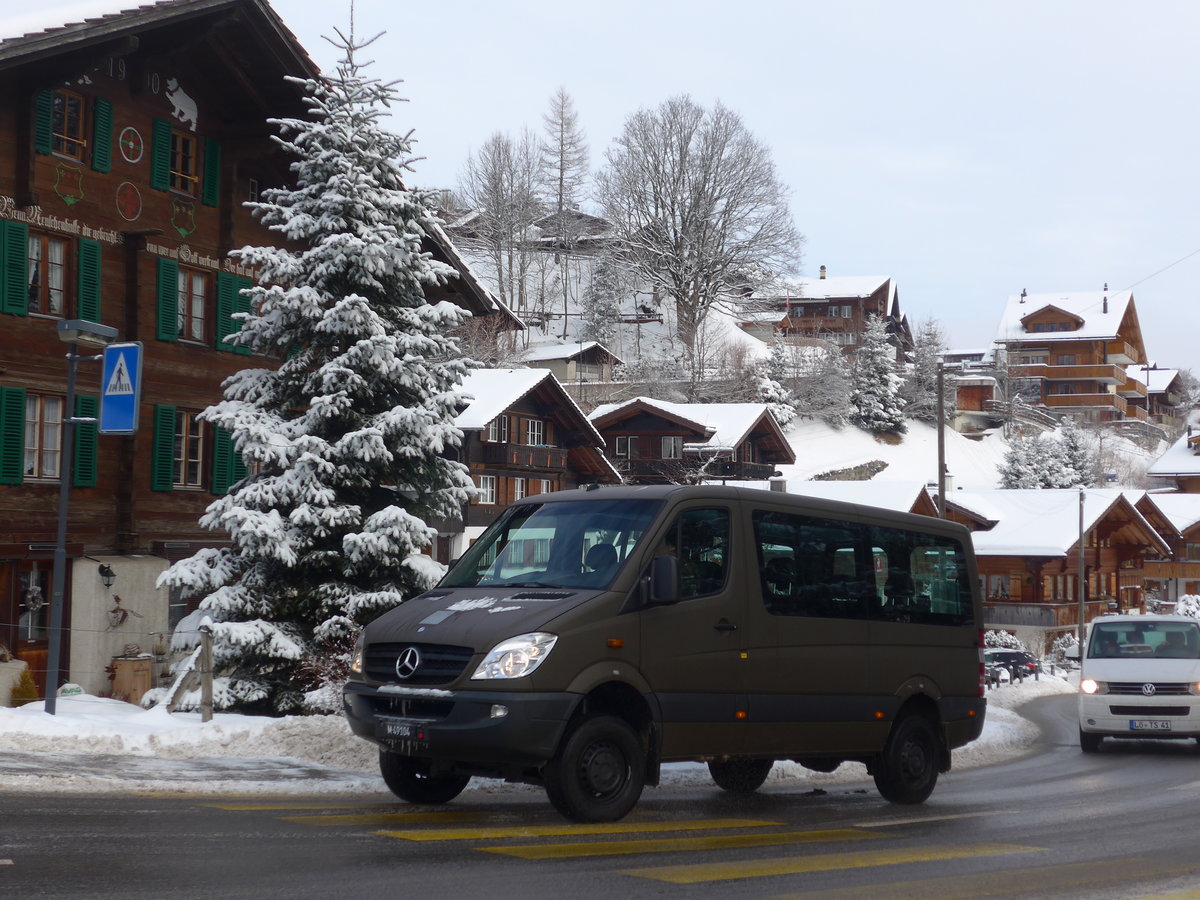 (177'963) - Schweizer Armee - M+49'104 - Mercedes am 8. Januar 2017 in Adelboden, Mineralquelle