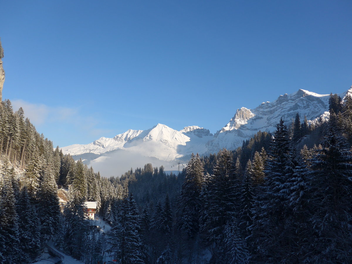 (178'028) - Die Bonderspitze mit aufkommendem Nebelmeer am 9. Januar 2017 vom Rehrti bei Adelboden aus