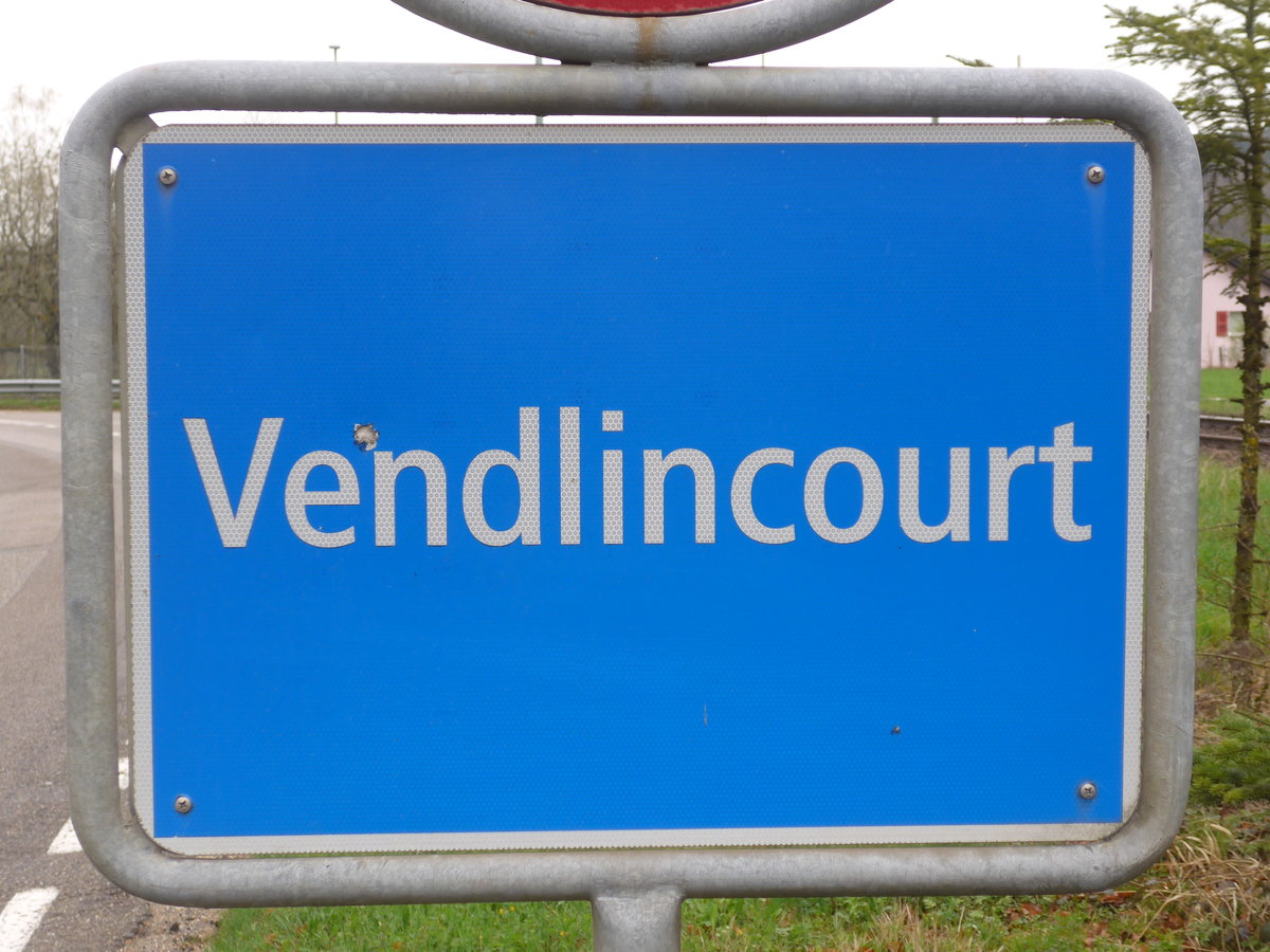 (179'338) - Ortstafel von Vendlincourt am 2. April 2017