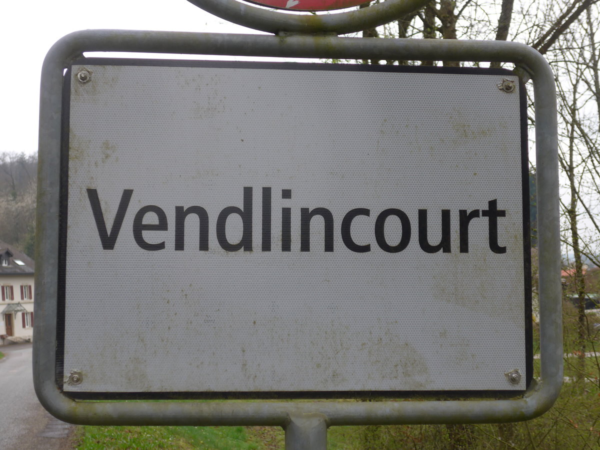 (179'342) - Ortstafel von Vendlincourt am 2. April 2017