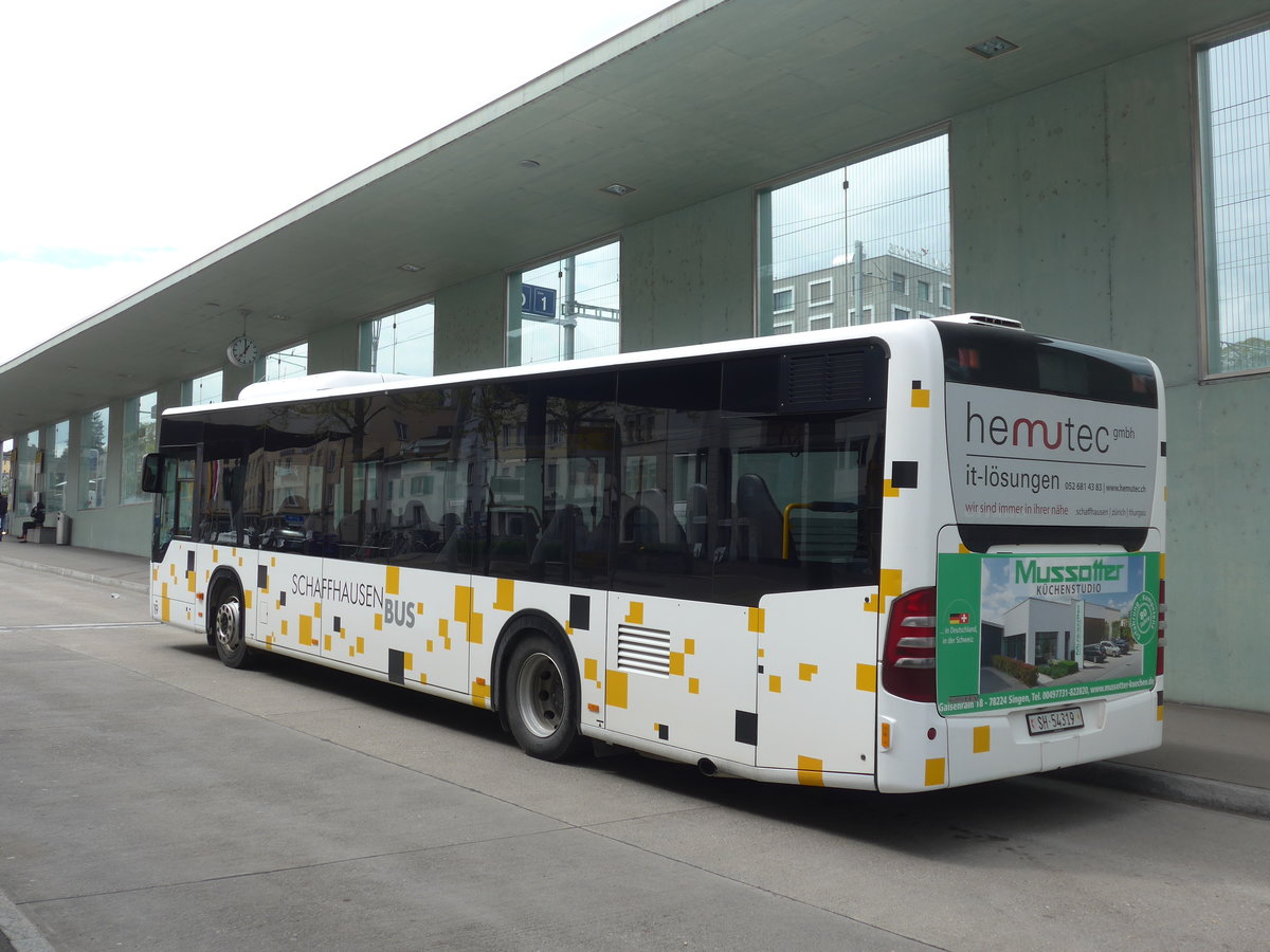 (179'670) - VBSH Schaffhausen - Nr. 19/SH 54'319 - Mercedes am 17. April 2017 beim Bahnhof Schaffhausen