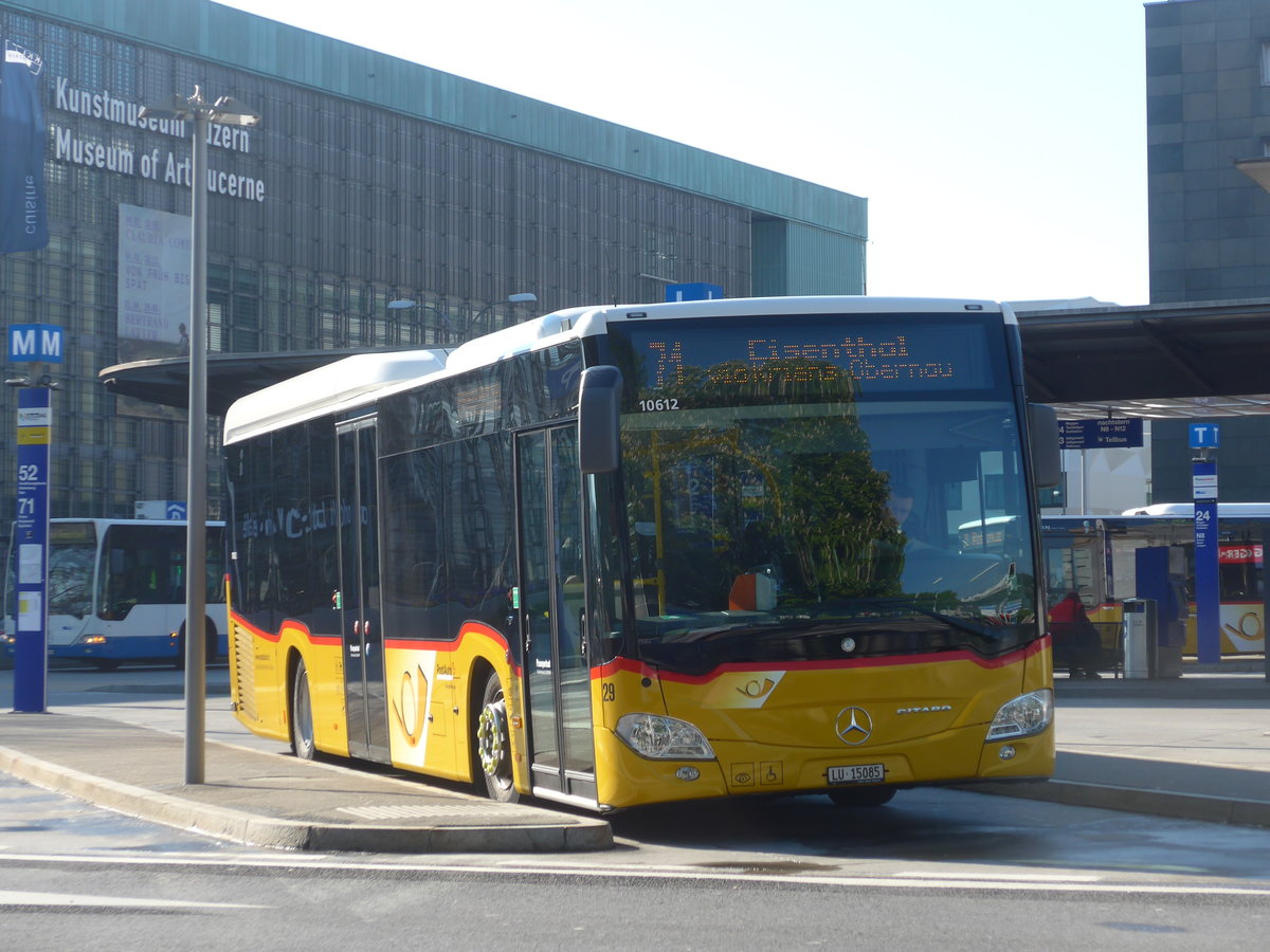 (179'742) - Bucheli, Kriens - Nr. 29/LU 15'085 - Mercedes am 29. April 2017 beim Bahnhof Luzern