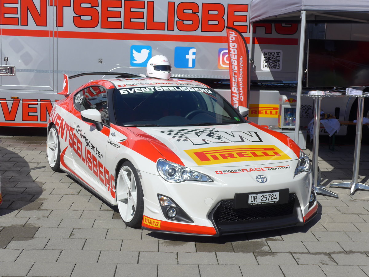 (179'815) - Toyota - Nr. 04/UR 25'784 - am 29. April 2017 in Luzern, Verkehrshaus