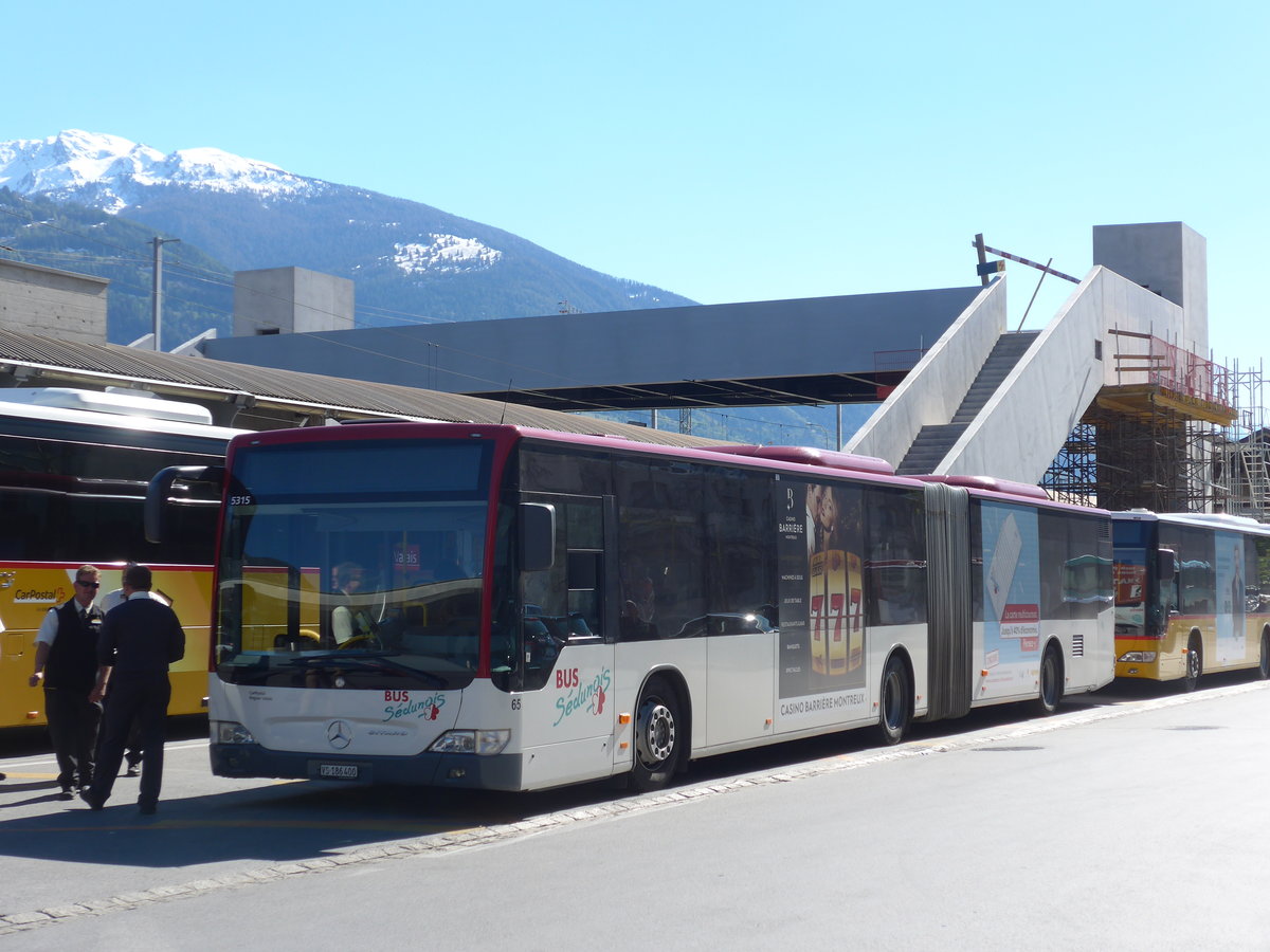 (179'884) - PostAuto Wallis - Nr. 65/VS 186'400 - Mercedes (ex Lathion, Sion Nr. 65) am 29. April 2017 beim Bahnhof Sierre