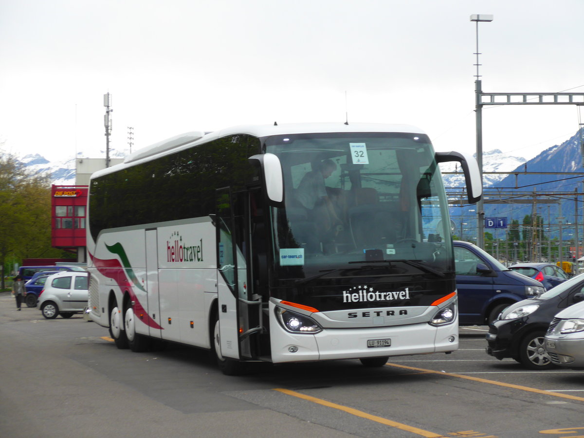 (180'030) - Hellotravel, Root - LU 91'194 - Setra am 11. Mai 2017 in Thun, CarTerminal