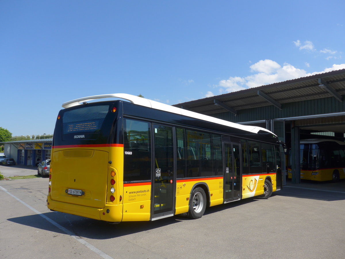 (180'374) - Schwizer, Goldach - SG 67'397 - Scania am 22. Mai 2017 in Goldach, Garage