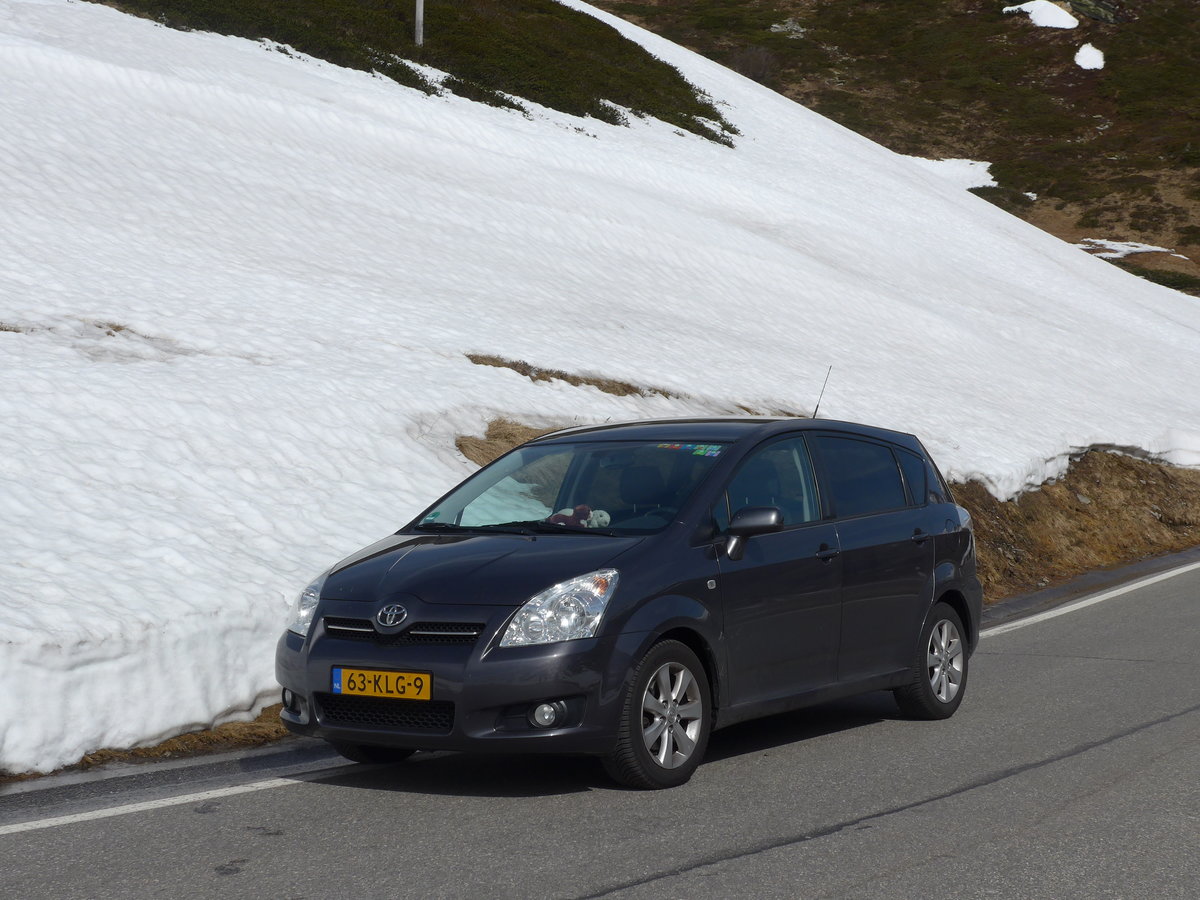 (180'493) - Toyota - 63-KLG-9 - am 23. Mai 2017 auf dem San Bernardinopass