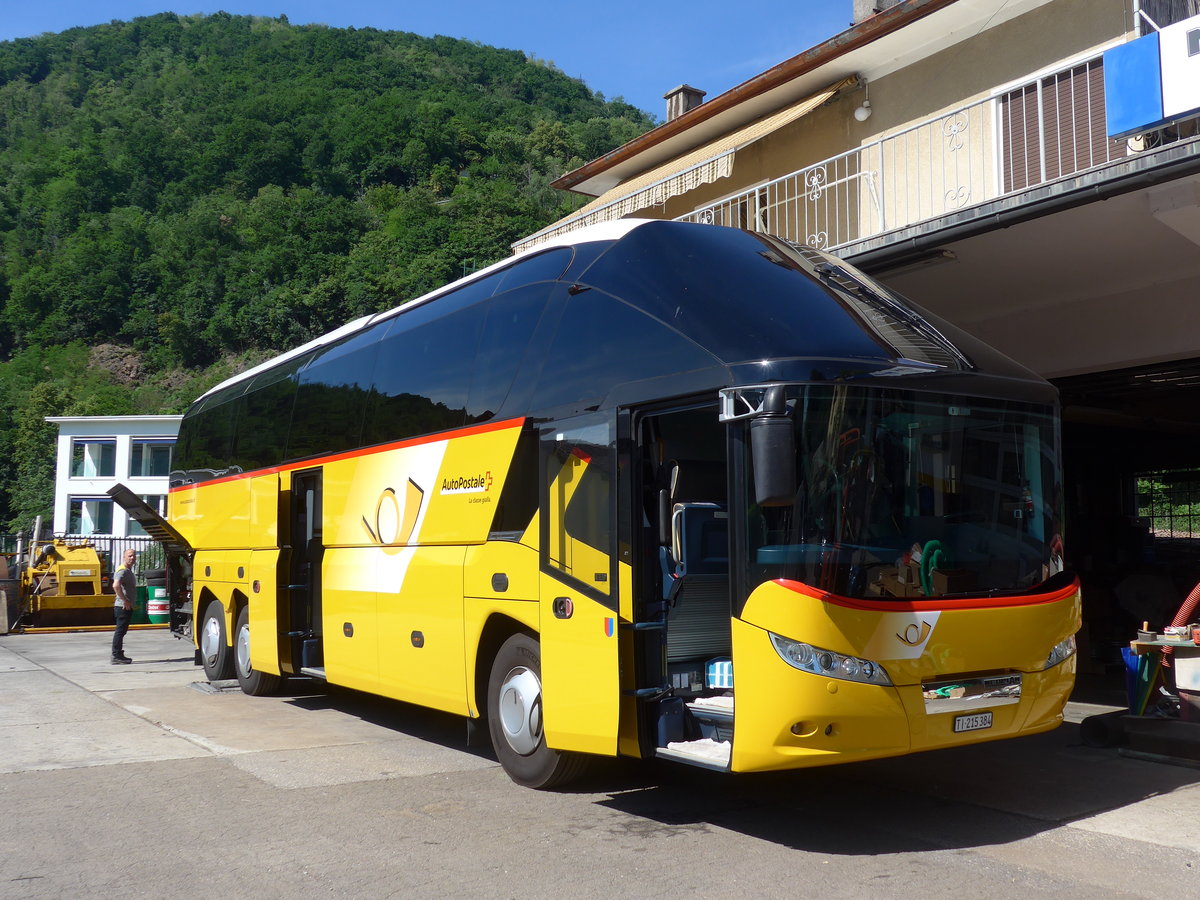 (180'608) - AutoPostale Ticino - TI 215'384 - Neoplan am 23. Mai 2017 in Maroggia, Garage Merzaghi