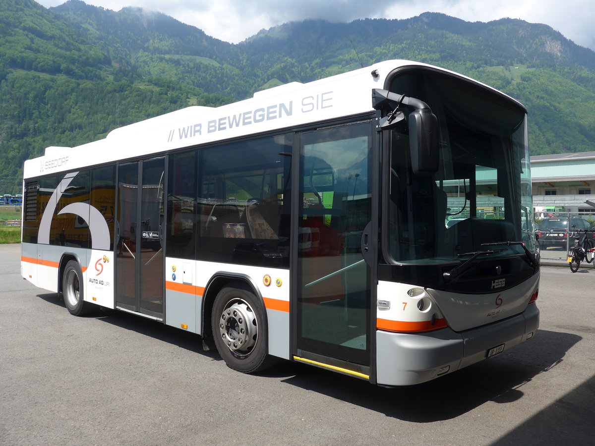 (180'698) - AAGU Altdorf - Nr. 7/UR 9359 - Scania/Hess am 24. Mai 2017 in Schattdorf, Garage