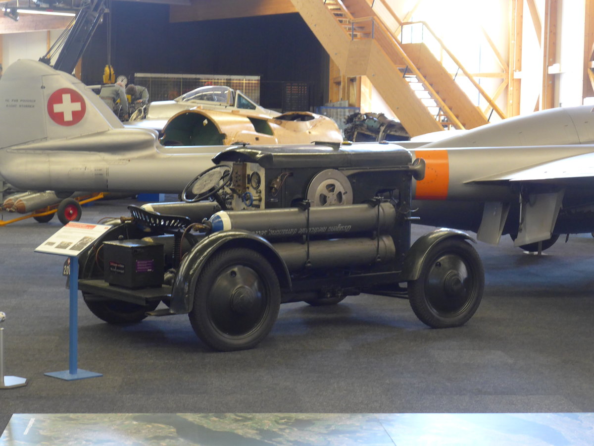 (180'835) - Schweizer Armee - M+20'055 - Burckhardt Sauerstoff Umfllwagen am 27. Mai 2017 in Dbendorf, Fliegermuseum