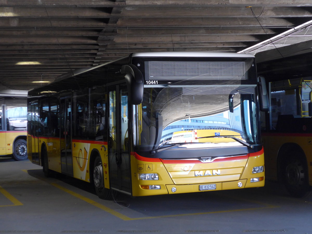 (181'214) - PostAuto Bern - Nr. 542/BE 832'542 - MAN am 18. Juni 2017 in Bern, Postautostation 