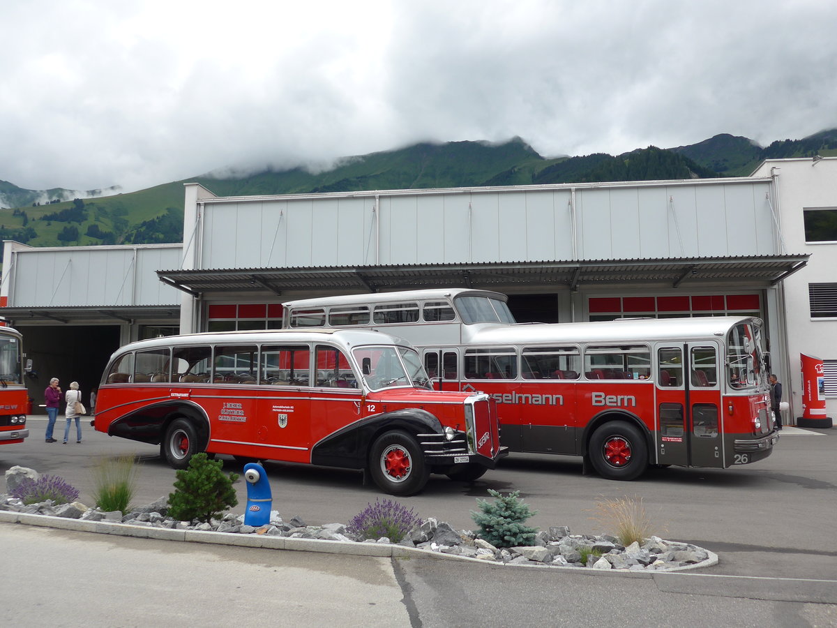 (181'712) - Meier, Grt - Nr. 12/ZH 27'216 - FBW/R&J (ex Wespe, Altsttten; ex AFA Adelboden Nr. 12) + Huselmann, Bern - Nr. 26/BE 1322 U - FBW/Vetter-R&J Anderthalbdecker (ex AFA Adelboden Nr. 9) am 1. Juli 2017 in Frutigen, Garage AFA