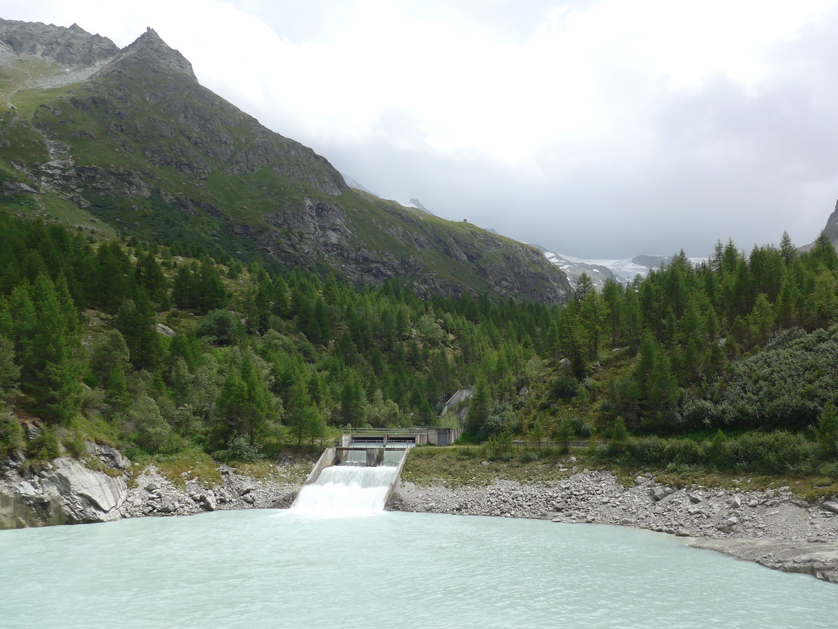 (181'842) - Der Stausee am 9. Juli 2017 in Ferpcle