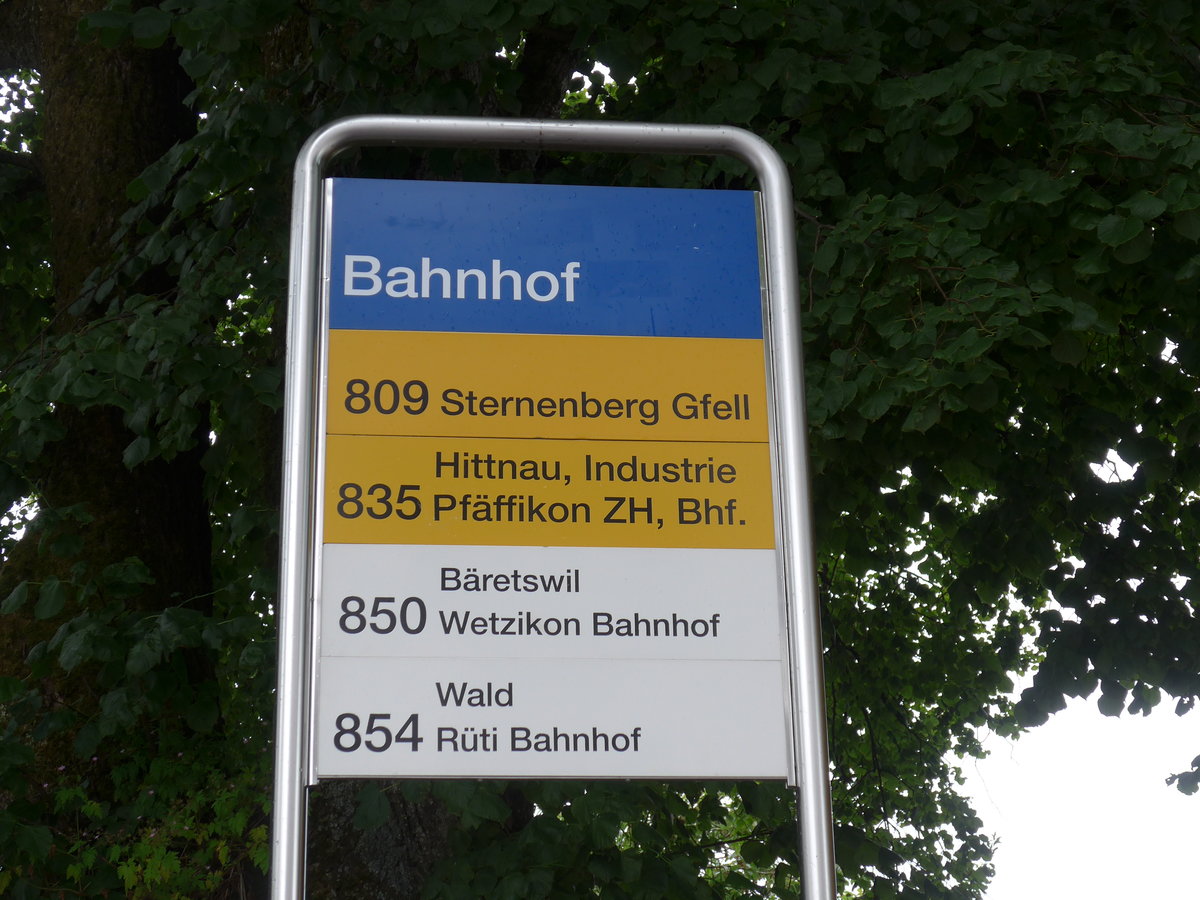 (181'975) - PostAuto/VBG-Haltestelle - Bauma, Bahnhof - am 10. Juli 2017