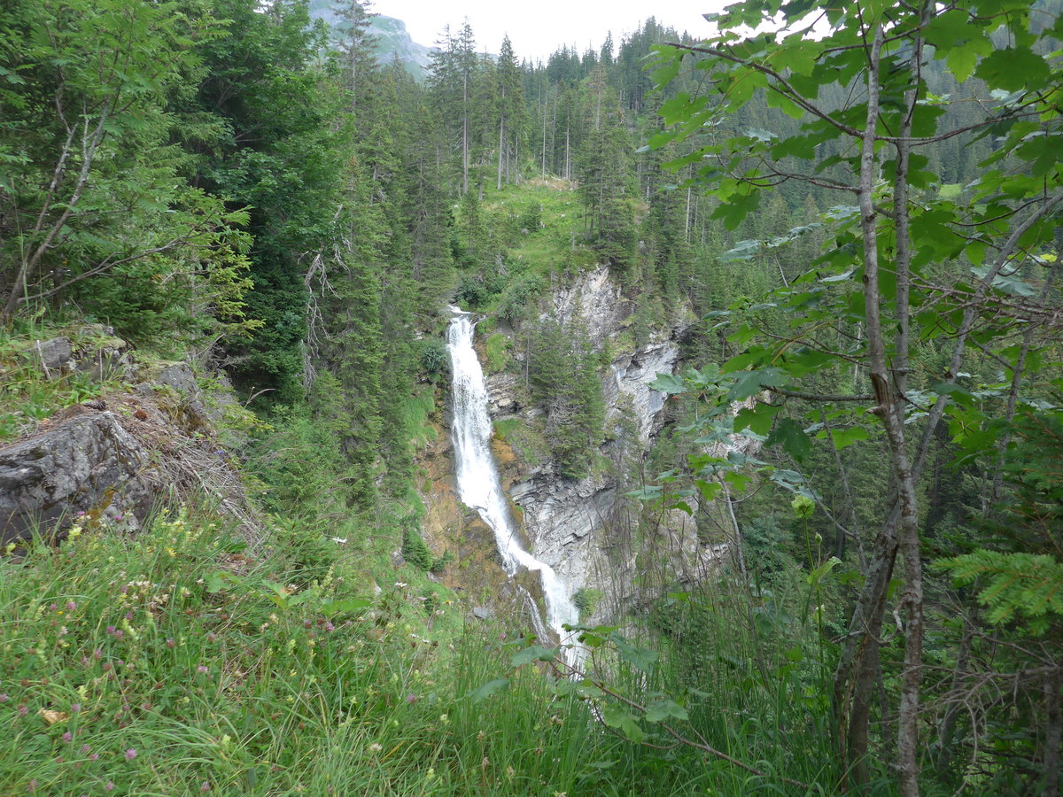 (182'126) - Wasserfall am 16. Juli 2017 bei der Engstlenalp