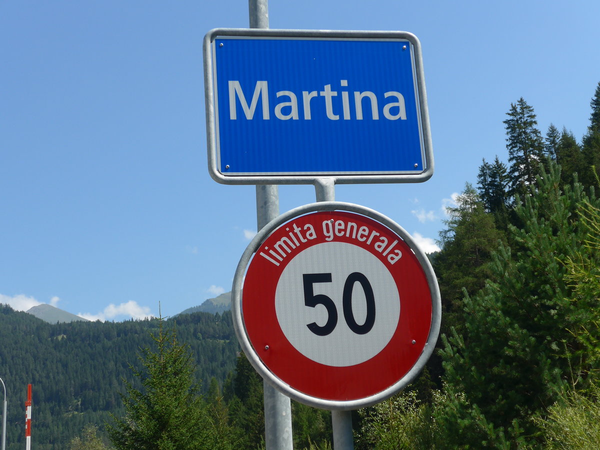 (182'744) - Ortstafel und Limita generala am 5. August 2017 in Martina