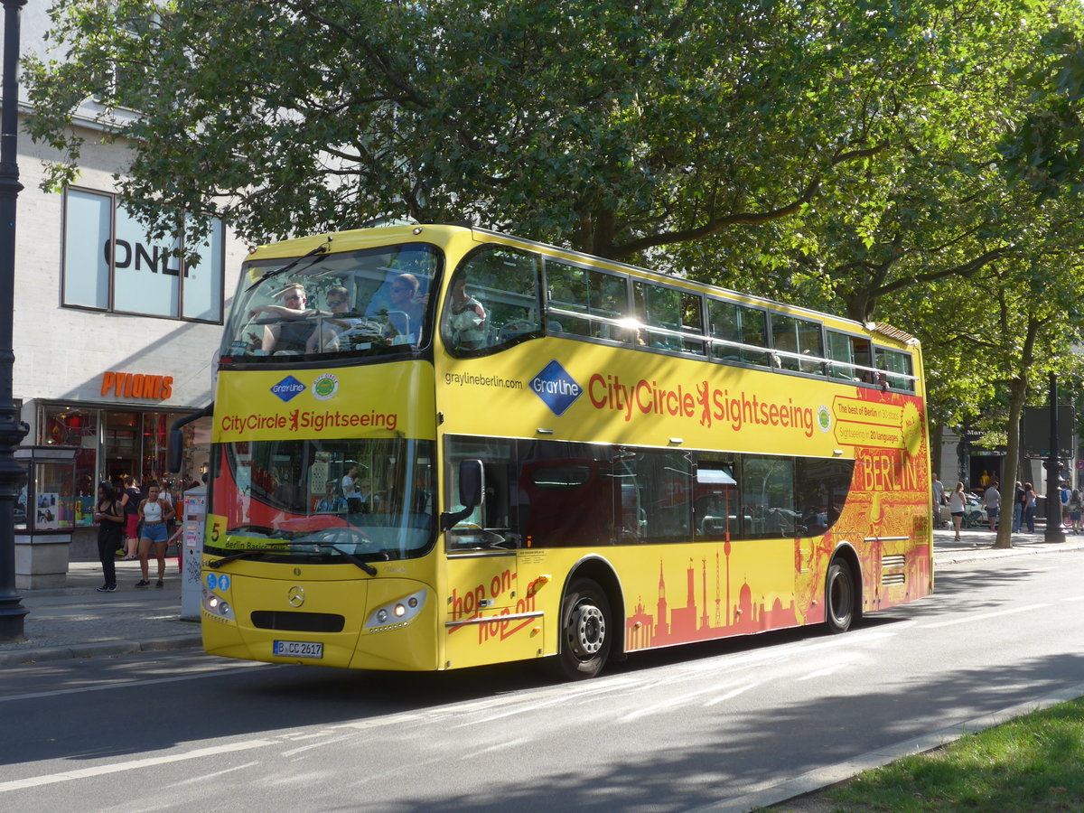 (183'245) - BVG Berlin - B-CC 2617 - Mercedes/UNVI am 9. August 2017 in Berlin, Kurfrstendamm