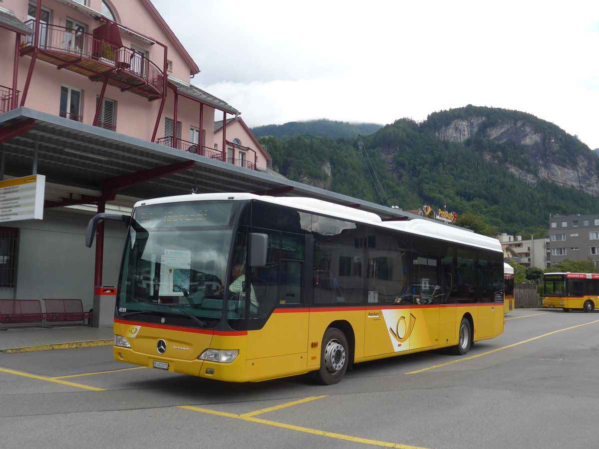 (183'637) - AVG Meiringen - Nr. 71/BE 412'071 - Mercedes am 19. August 2017 in Meiringen, Postautostation