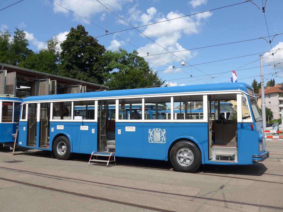 (183'733) - VBZ Zrich (TMZ) - Nr. 305/AG 9380 U - Saurer/Tscher am 20. August 2017 in Zrich, Burgwies