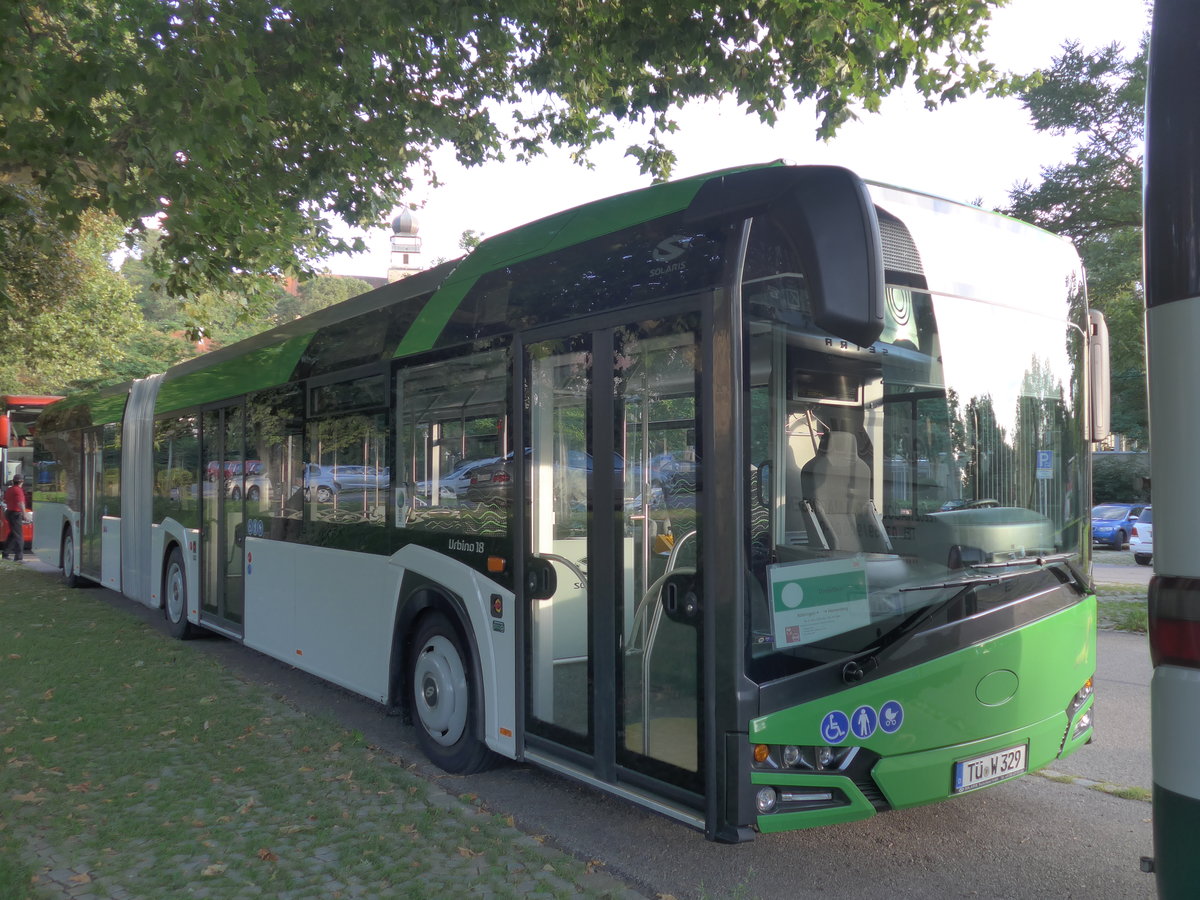 (183'858) - Weiss, Rottenburg - T-W 329 - Solaris am 22. August 2017 in Herrenberg, Carparkplatz