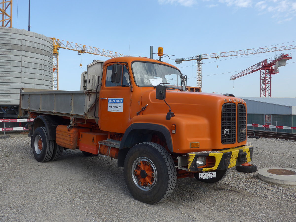 (184'434) - BGM Bau, Biel-Benken - Nr. 1/SO 180'785 - Saurer am 26. August 2017 in Oberkirch, CAMPUS Sursee