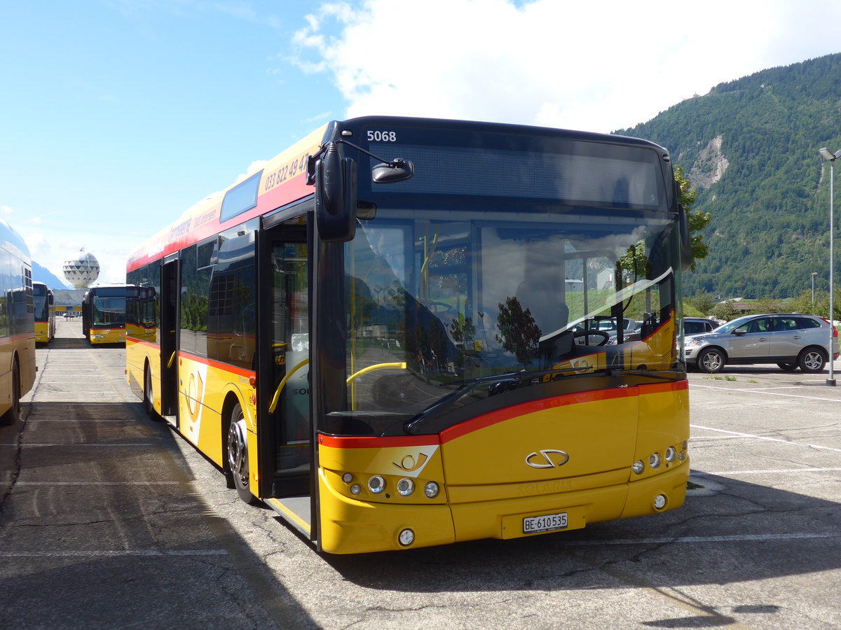 (184'588) - PostAuto Bern - BE 610'535 - Solaris am 3. September 2017 in Interlaken, Flugplatz